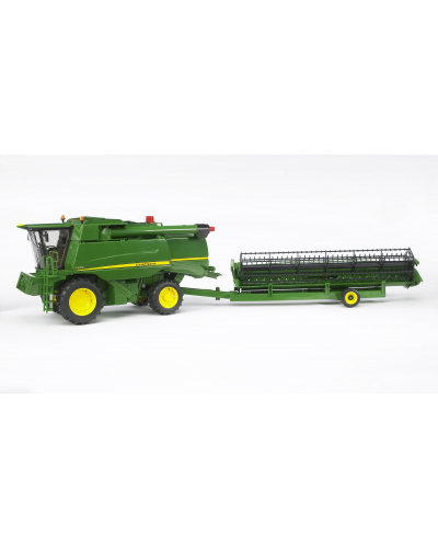 MOISSONNEUSE-BATTEUSE JOHN DEERE T670i