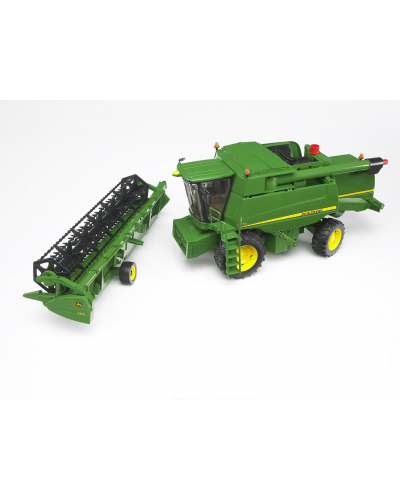 MOISSONNEUSE-BATTEUSE JOHN DEERE T670i